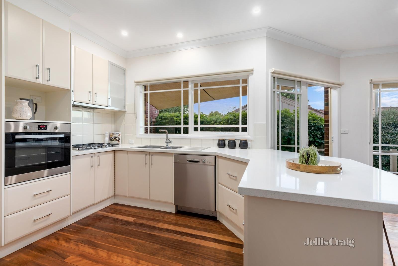 35 Carrathool Street, Bulleen image 3