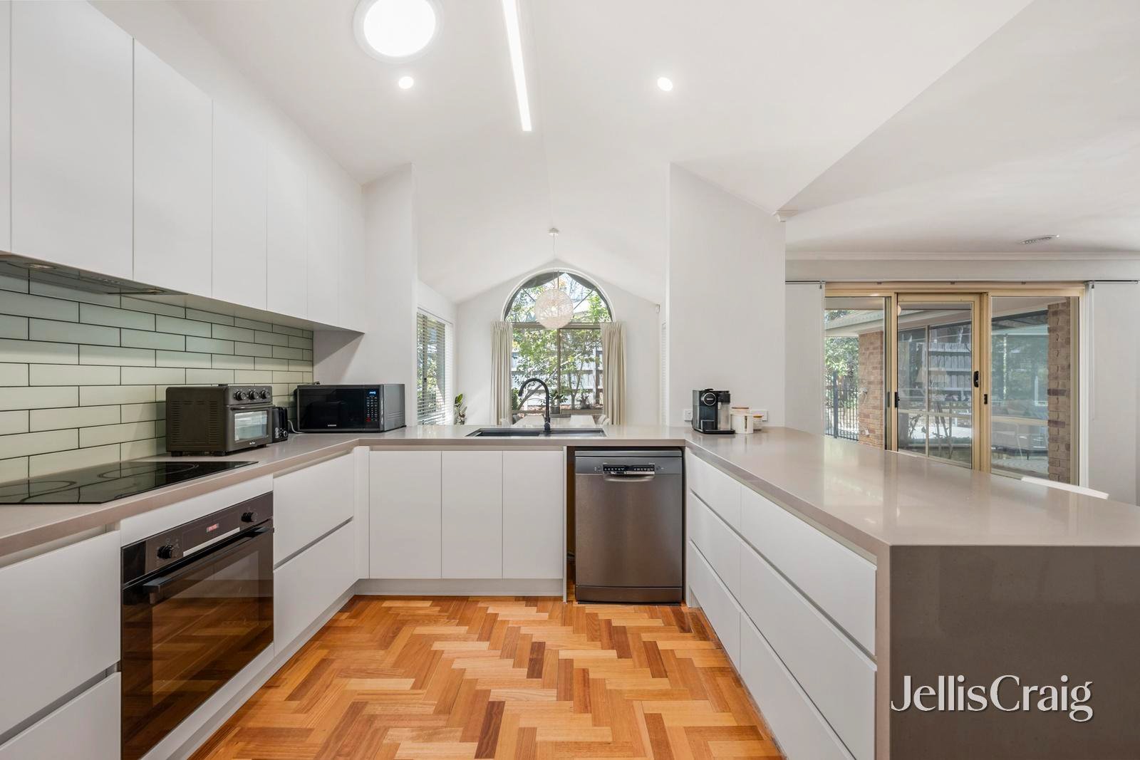 35 Charles Smith Drive, Wonga&nbsp;Park image 6