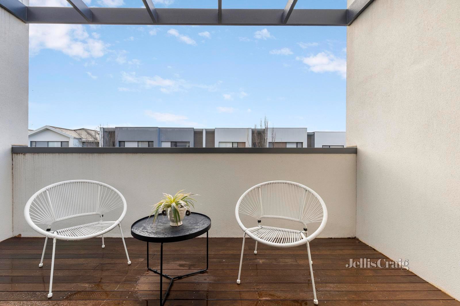 35 Charlton Avenue, Cheltenham image 5