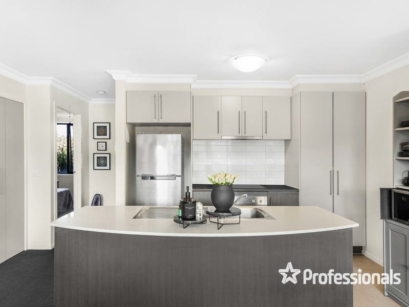 3/5 Churchill Street, Ringwood image 2