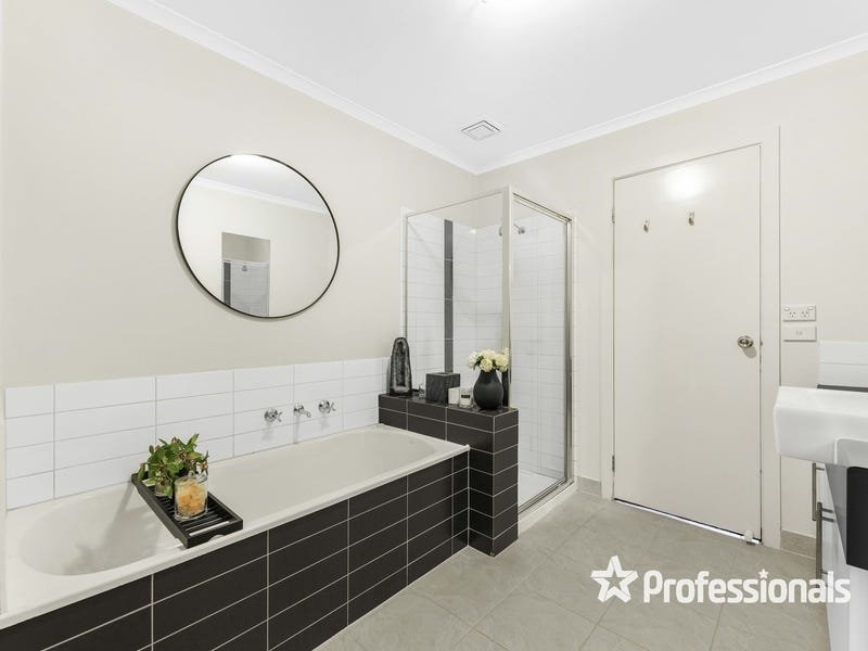 3/5 Churchill Street, Ringwood image 10