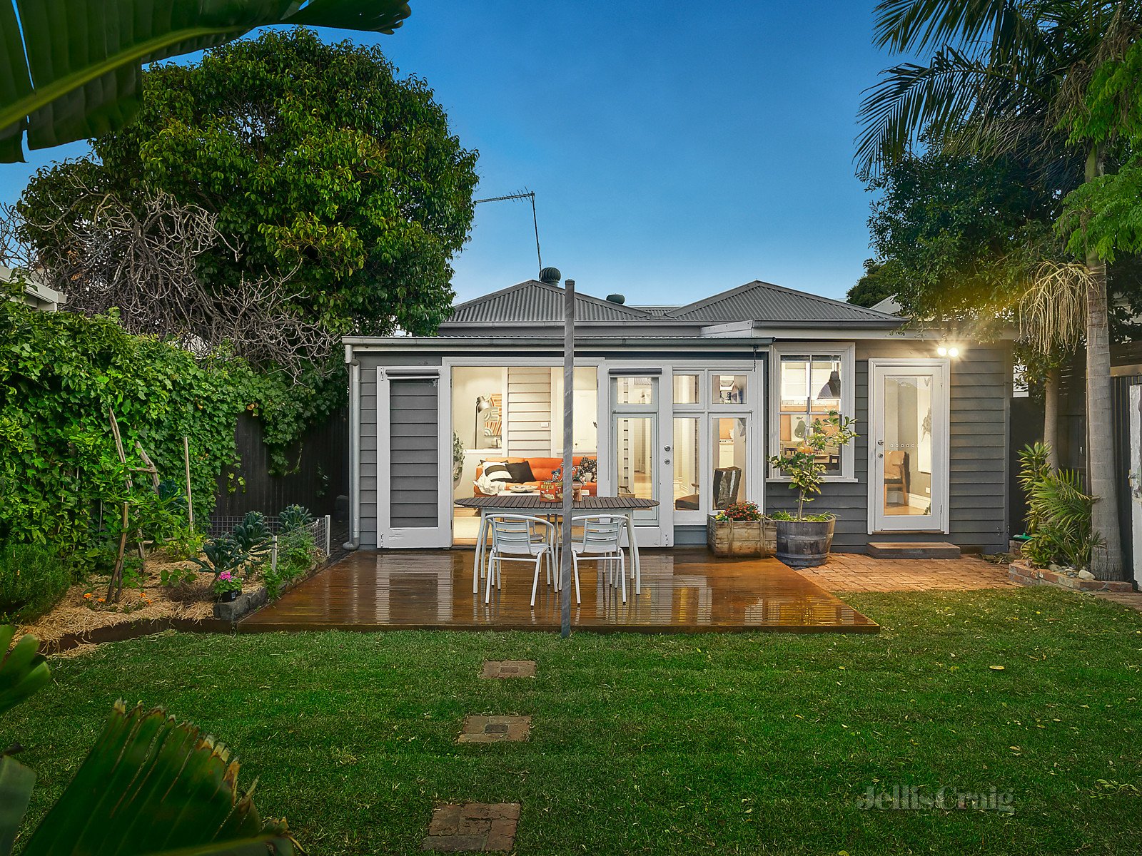 35 Collier Crescent, Brunswick image 4