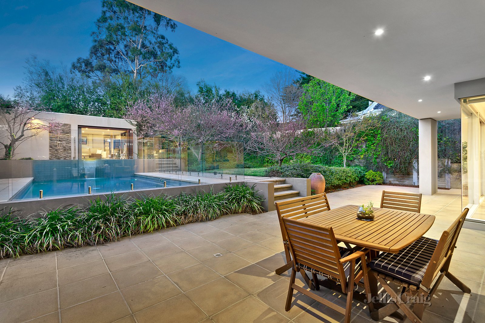 35 Croydon Road, Surrey Hills image 9