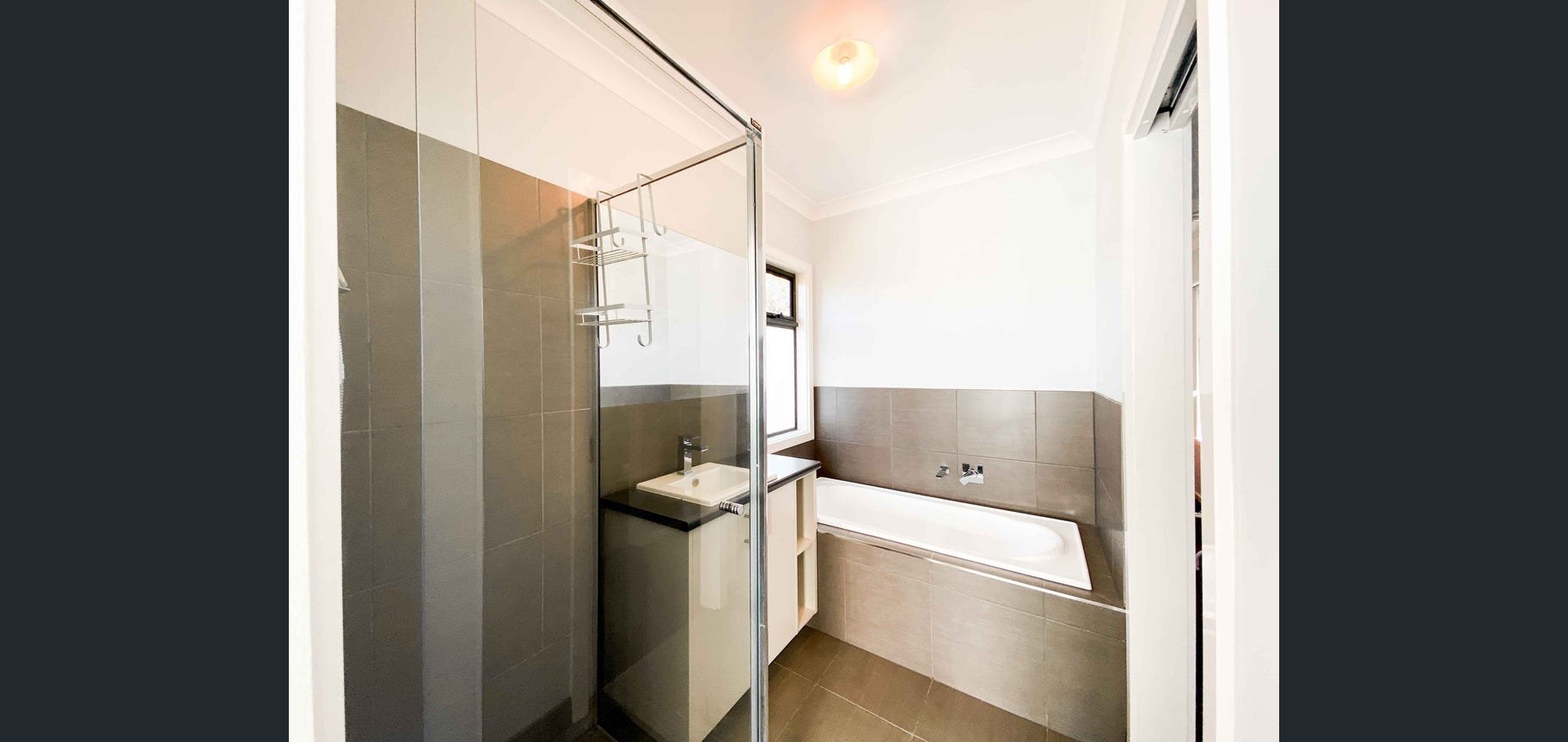 3/5 Cumming Street, Burwood image 4