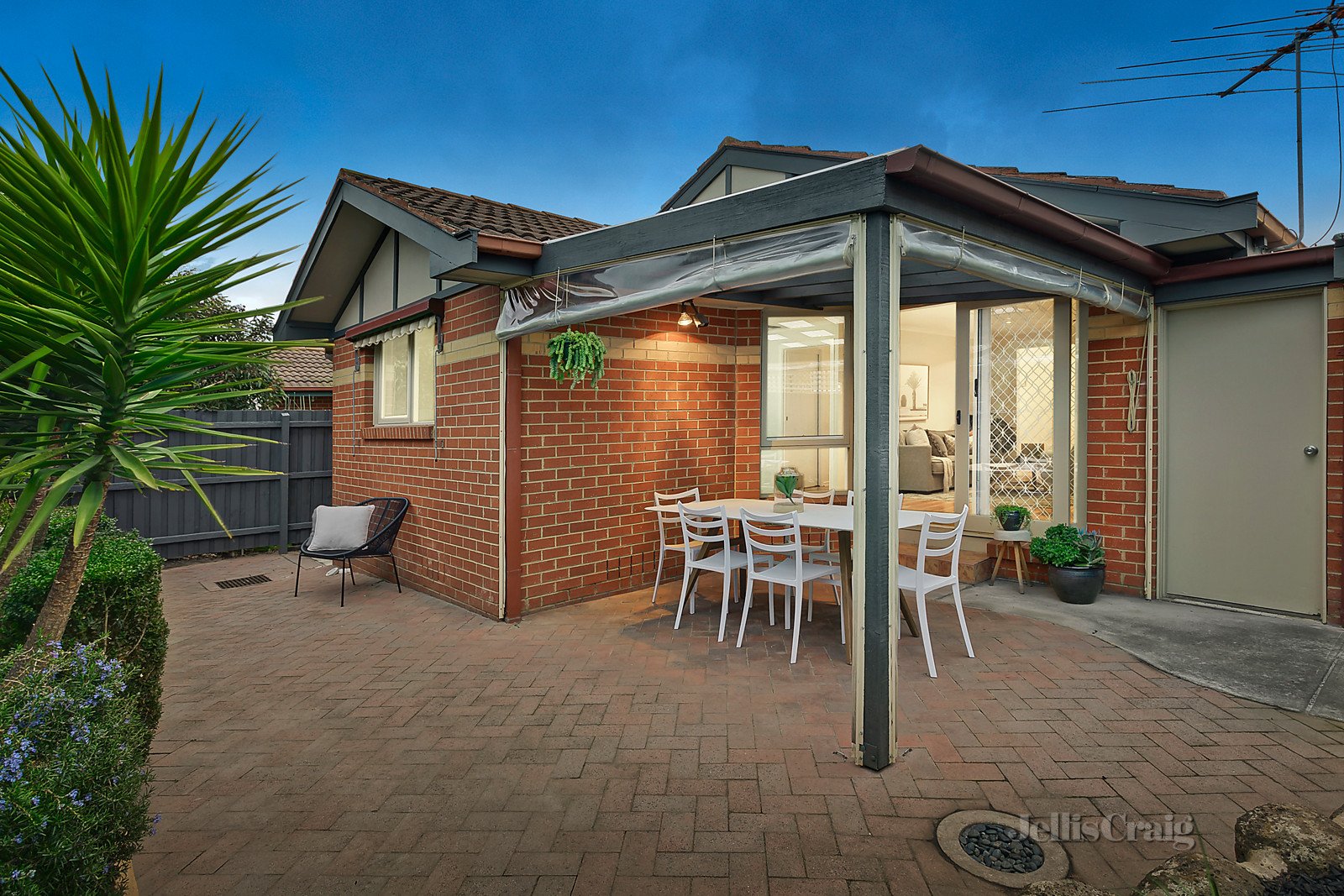 3/5 Deakin Street, Bentleigh East image 3