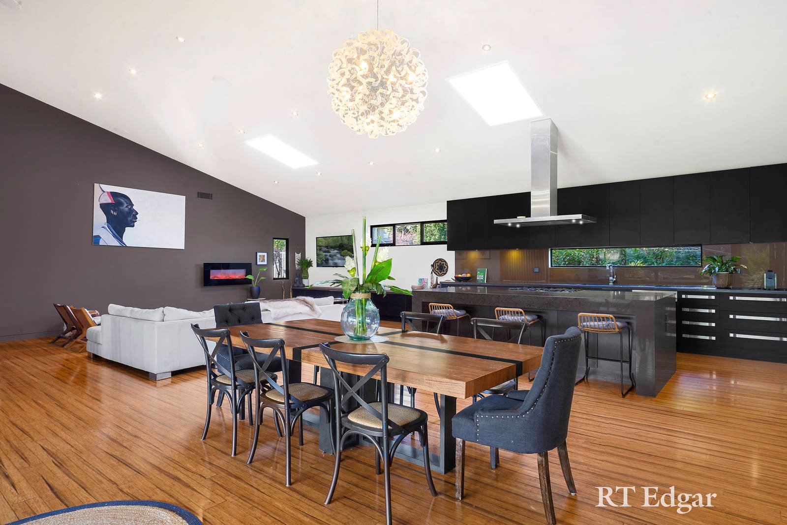 Property Gallery Thumbnail 3