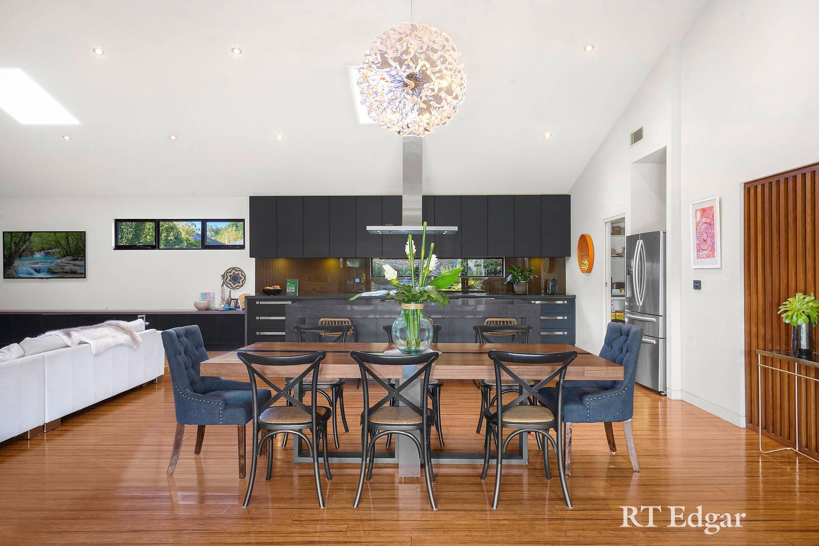 Property Gallery Thumbnail 6