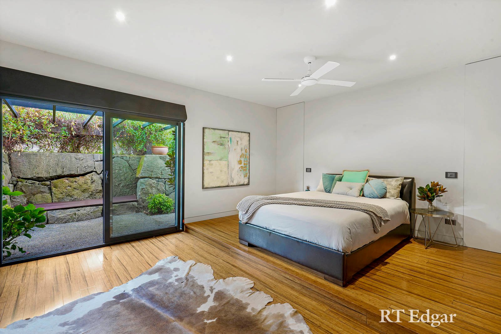 Property Gallery Thumbnail 7