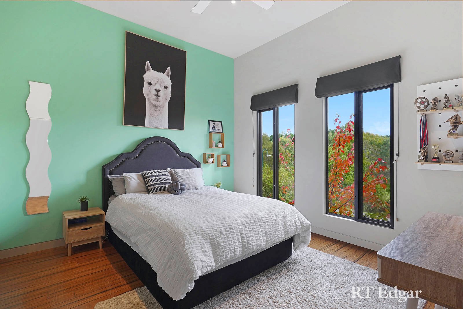Property Gallery Thumbnail 11