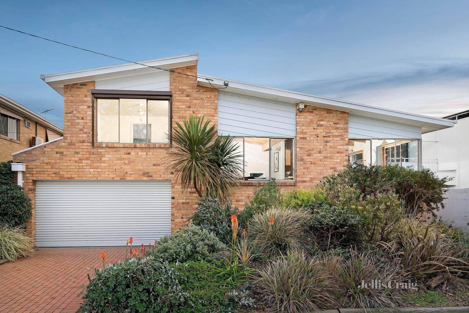 35 Esplanade, Seaholme image 1