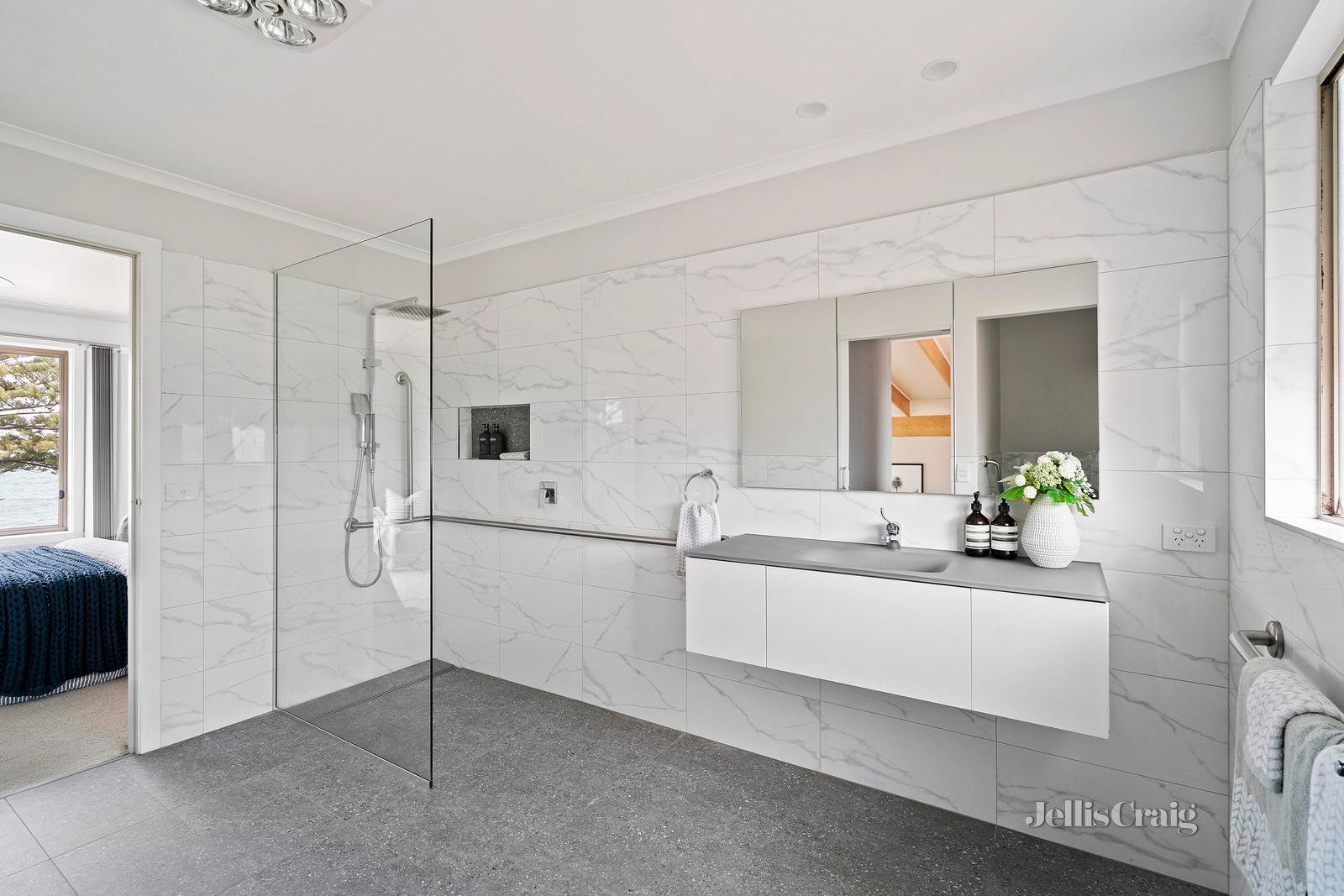 35 Esplanade, Seaholme image 7