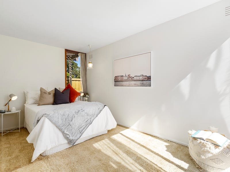 Property Gallery Thumbnail 6