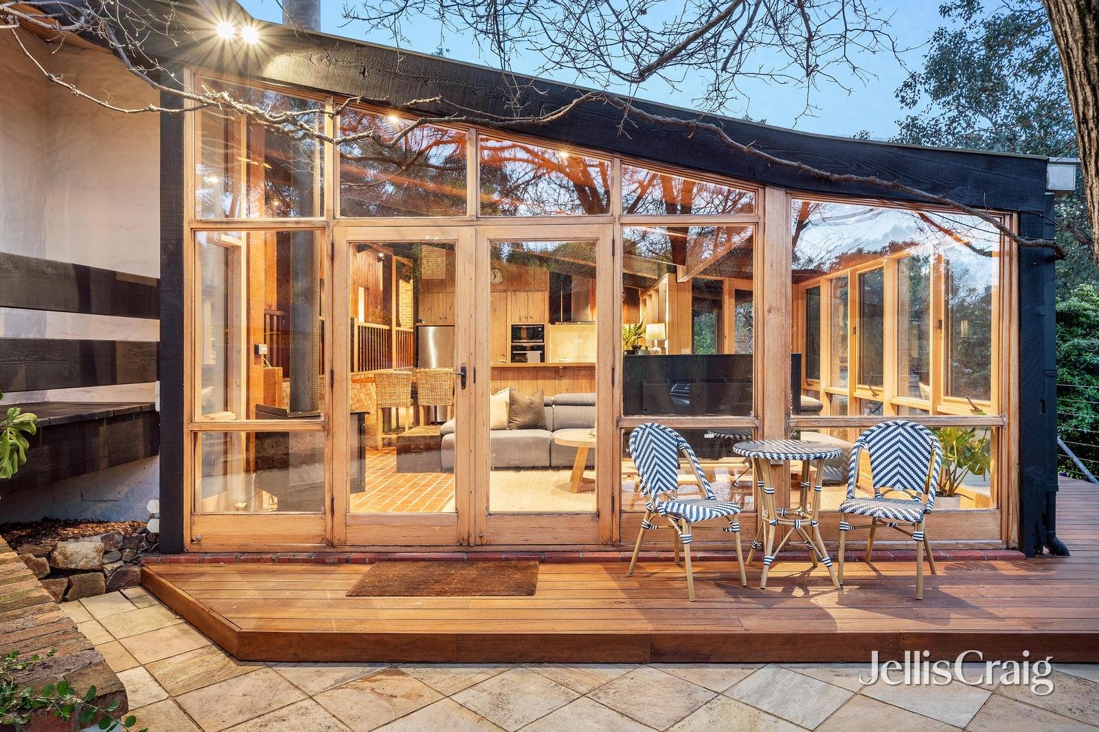35 Floriston Grove, Eltham image 14
