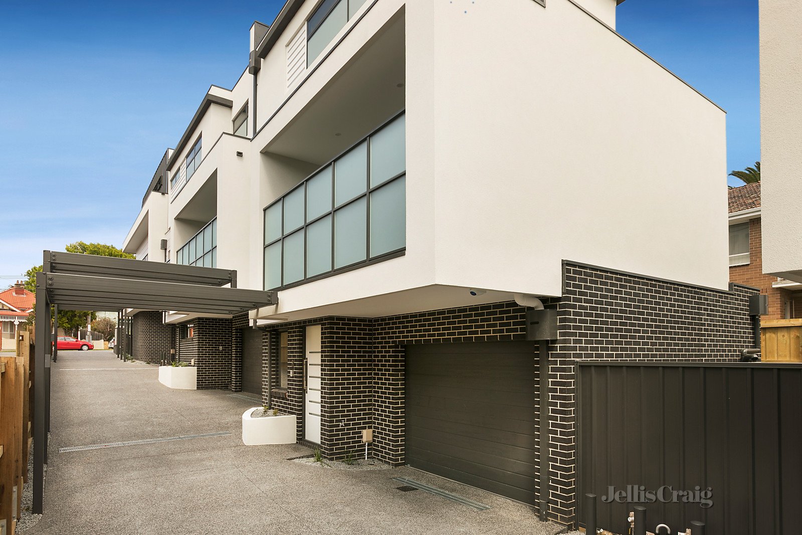 3/5 Flower Street, Essendon image 1