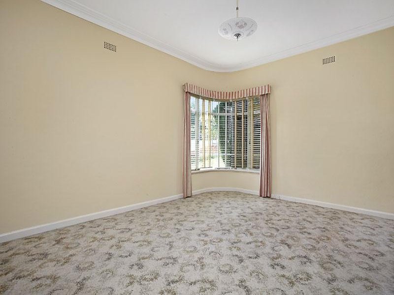 35 Frater Street, Kew East image 8
