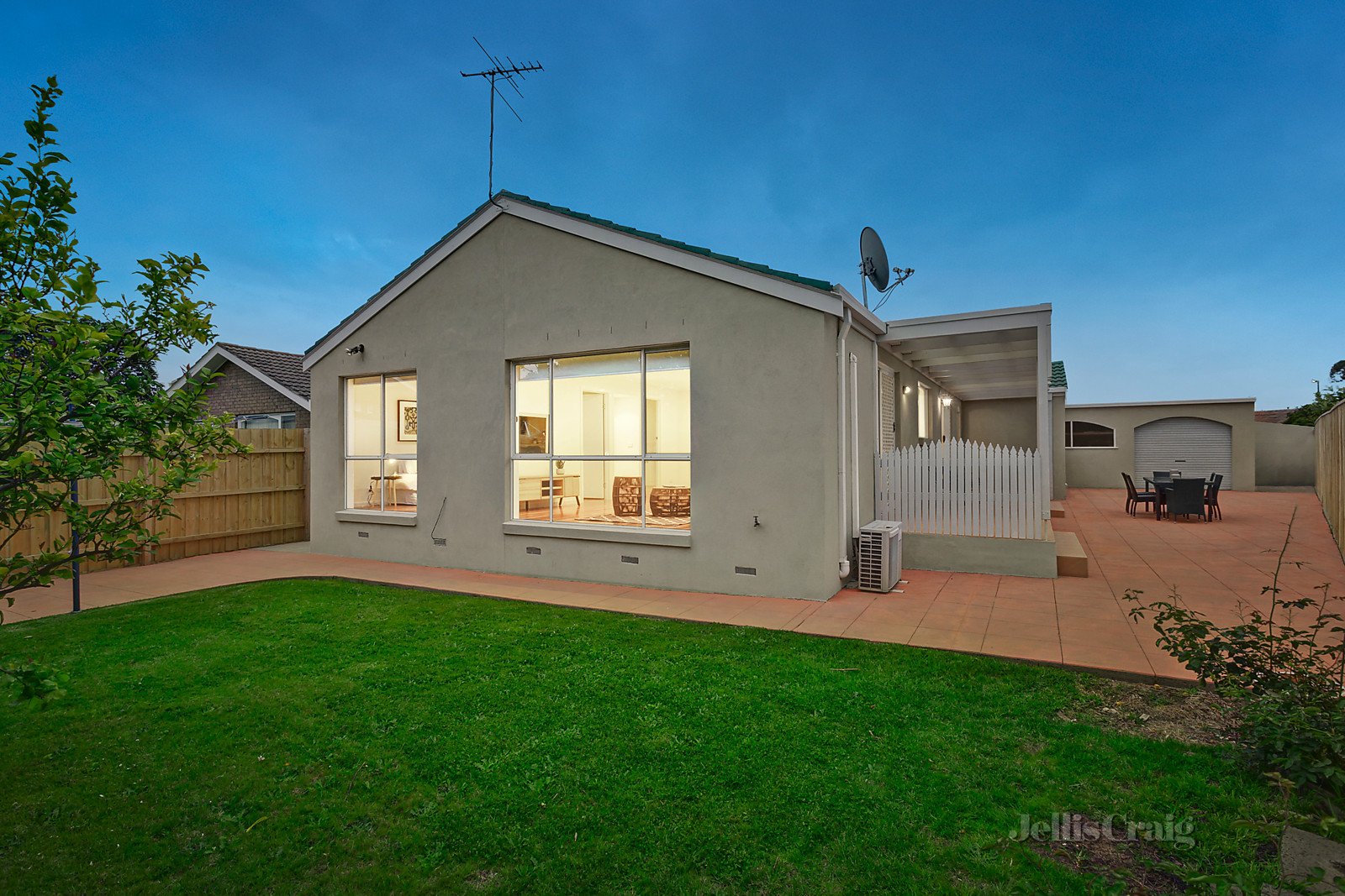 35 Gaudion Road, Doncaster East image 9