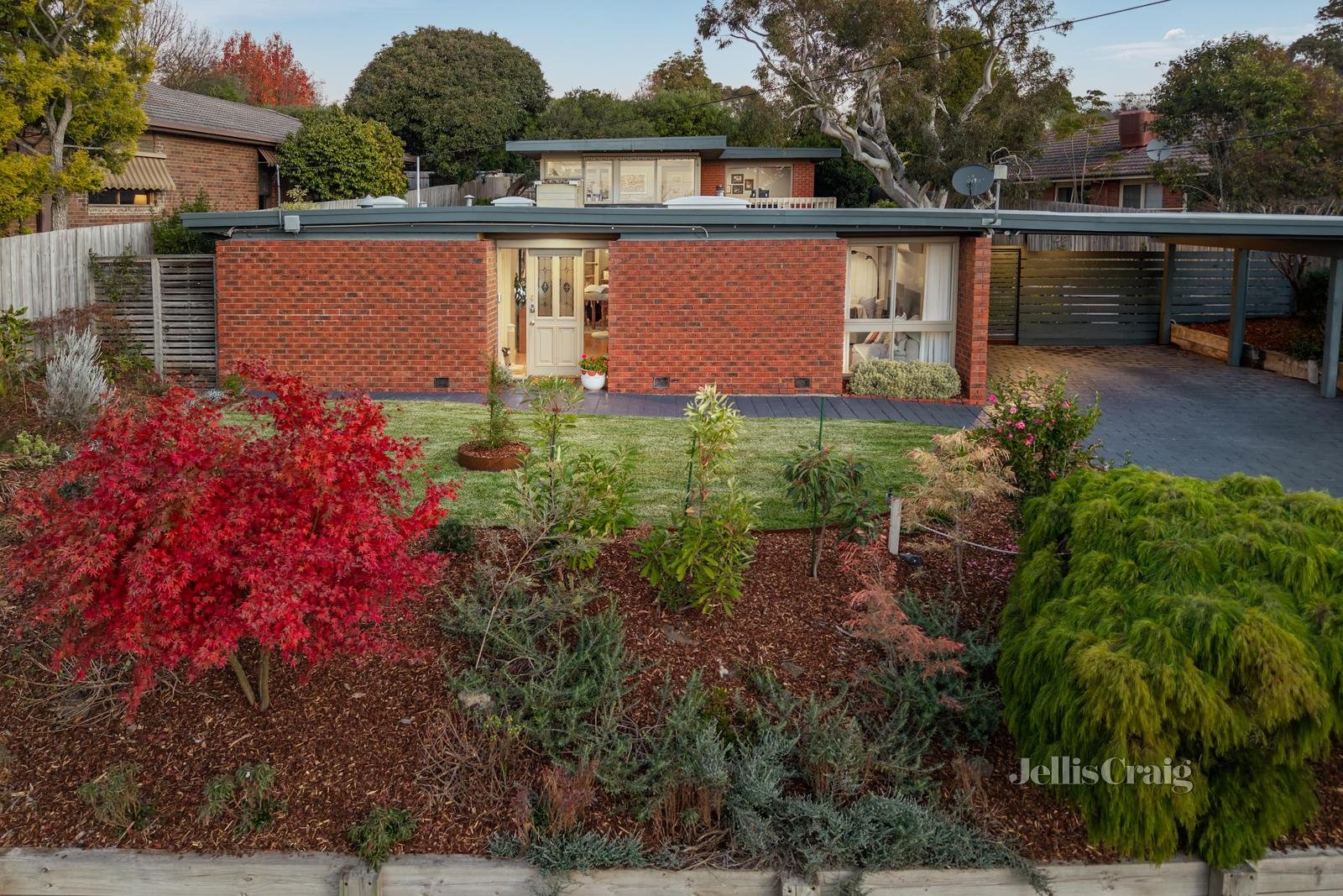 35 Glenwood Drive, Croydon image 1