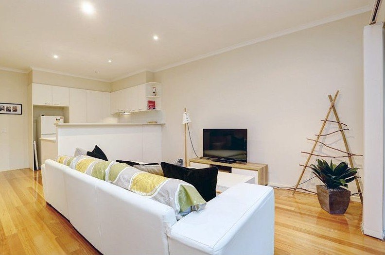 35 Highview Road, Bentleigh East image 2