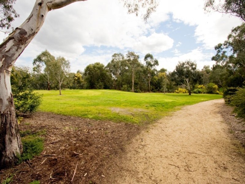 35 Inverness Avenue, Burwood image 10
