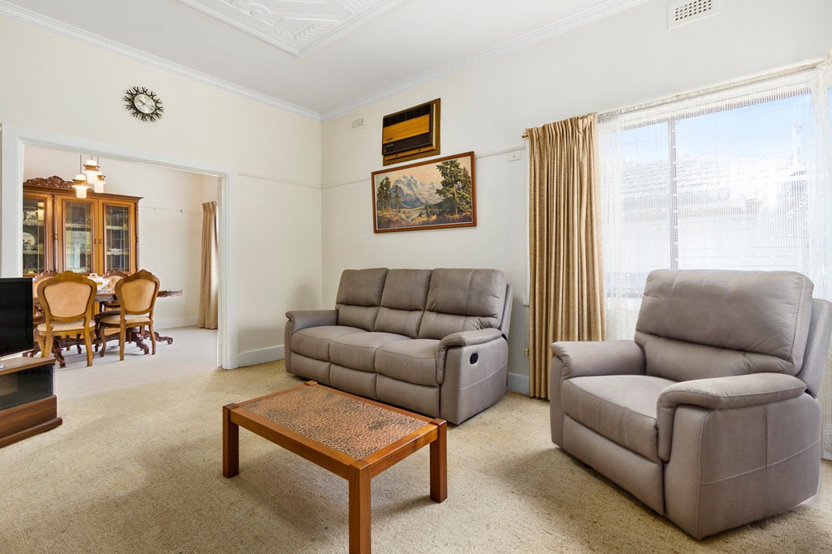 35 Irymple Avenue, Kew East image 6