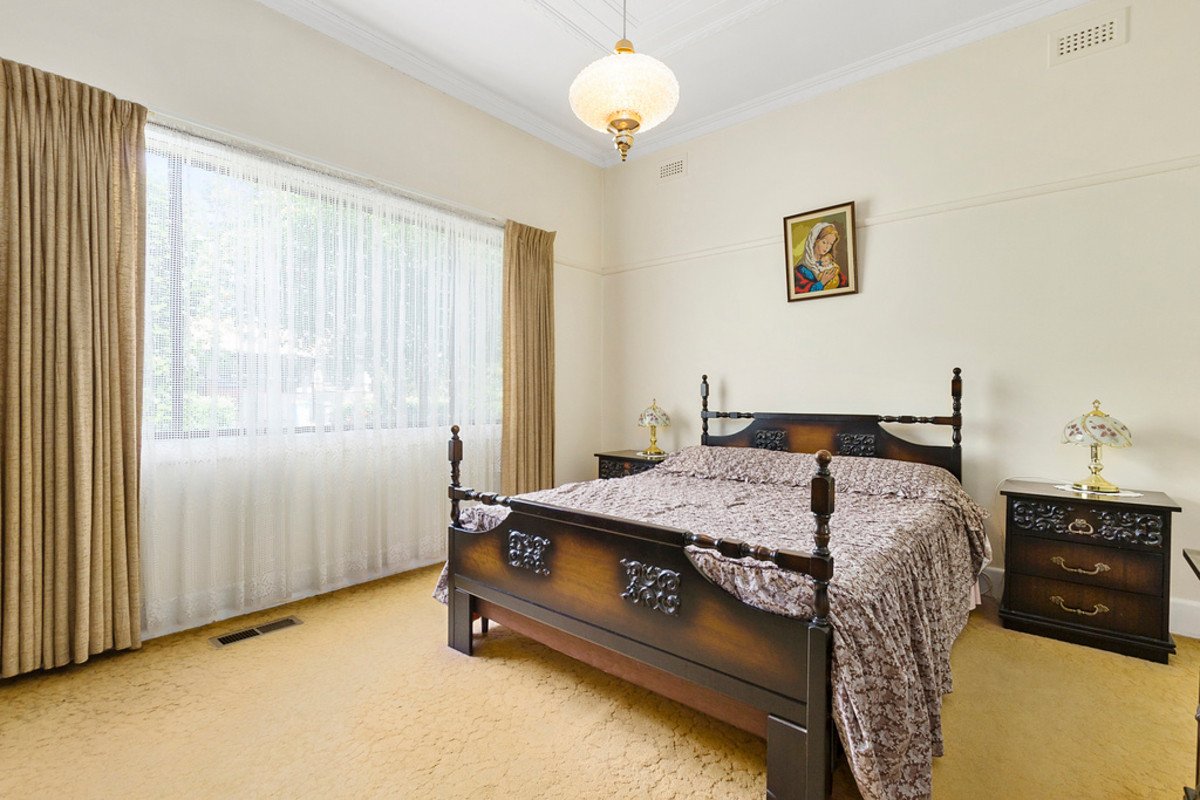35 Irymple Avenue, Kew East image 10
