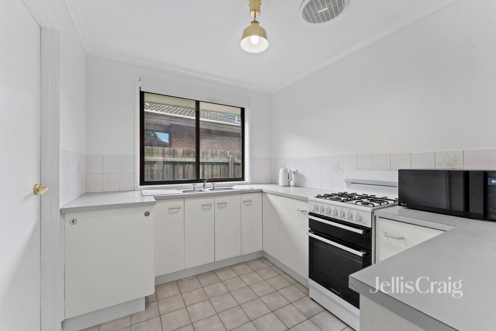 35 Jasmine Drive, Mill&nbsp;Park image 1