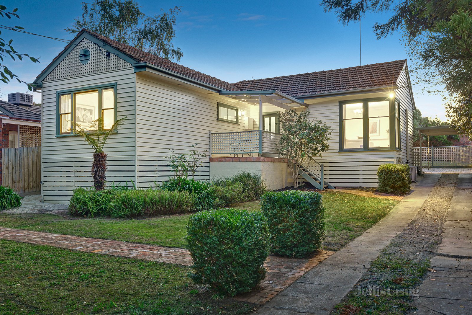 35 Kingsley Crescent, Mont Albert image 1