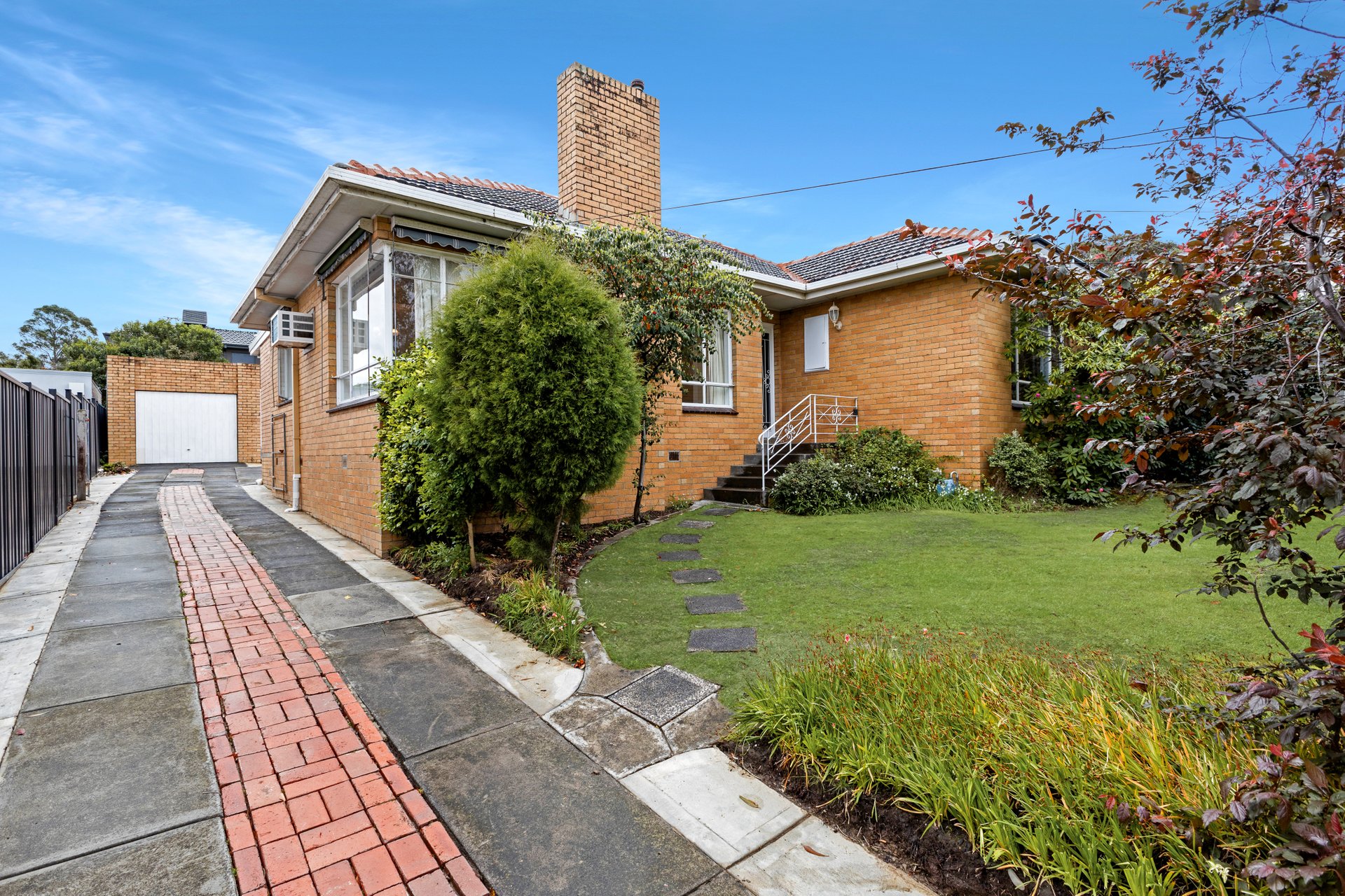 35 Larch Crescent, Mount Waverley image 8