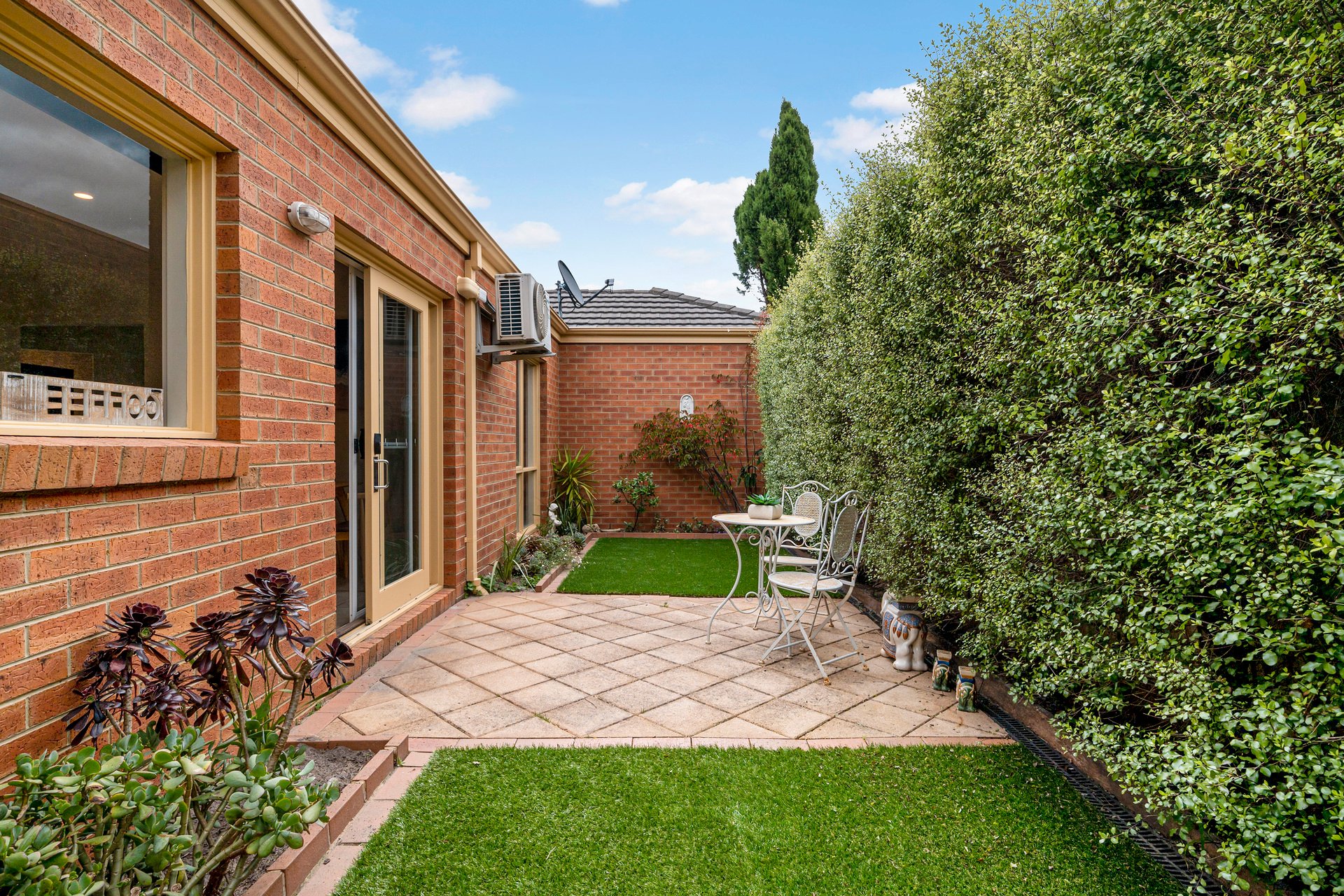 Property Gallery Thumbnail 9