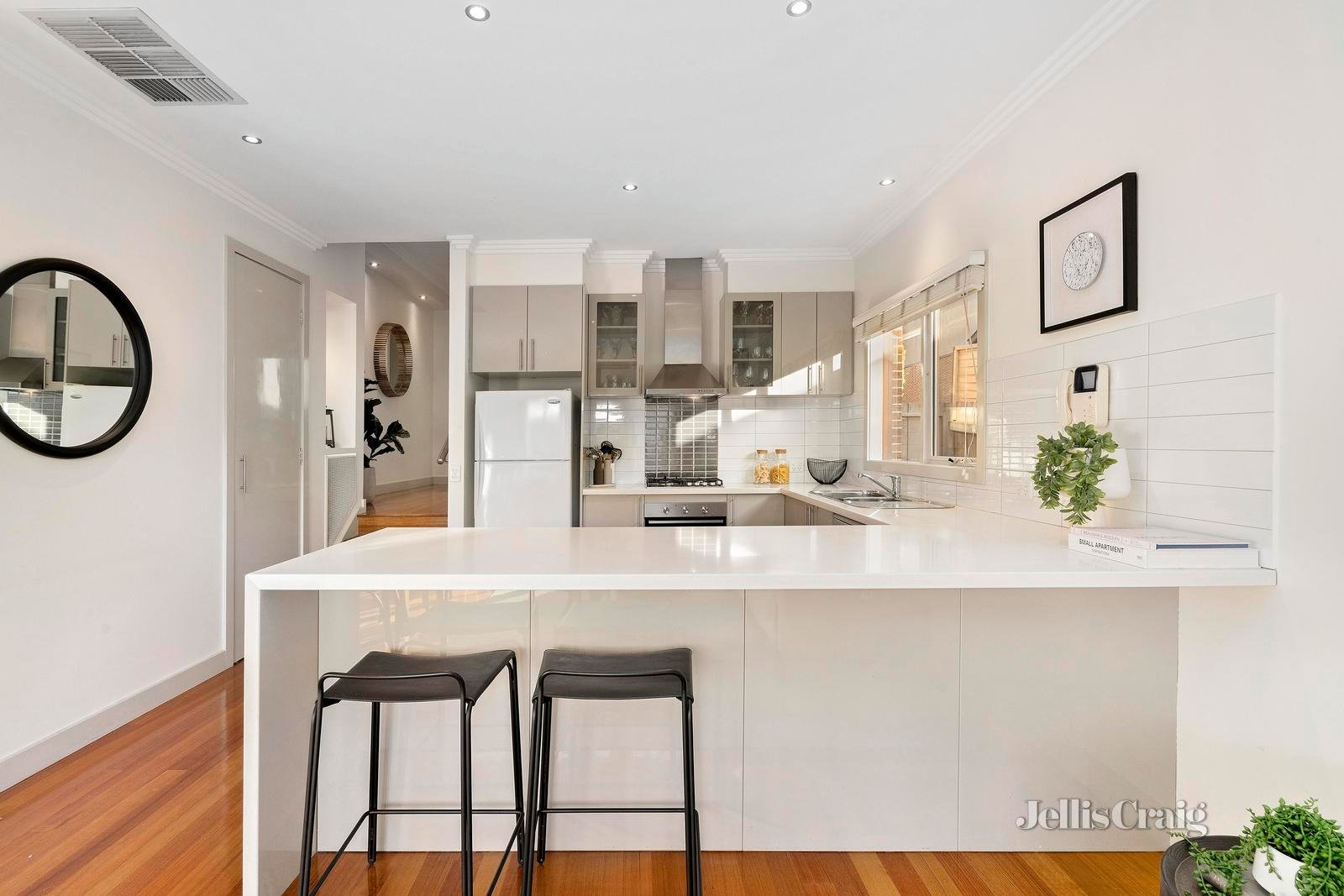 3/5 Leicester Street, Balwyn North image 3