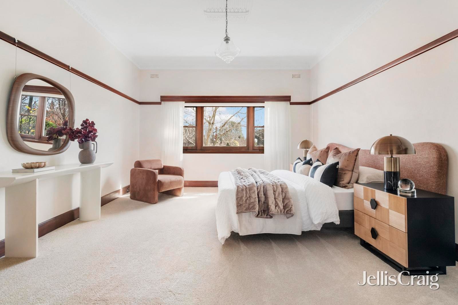 35 Leslie Road, Essendon image 9