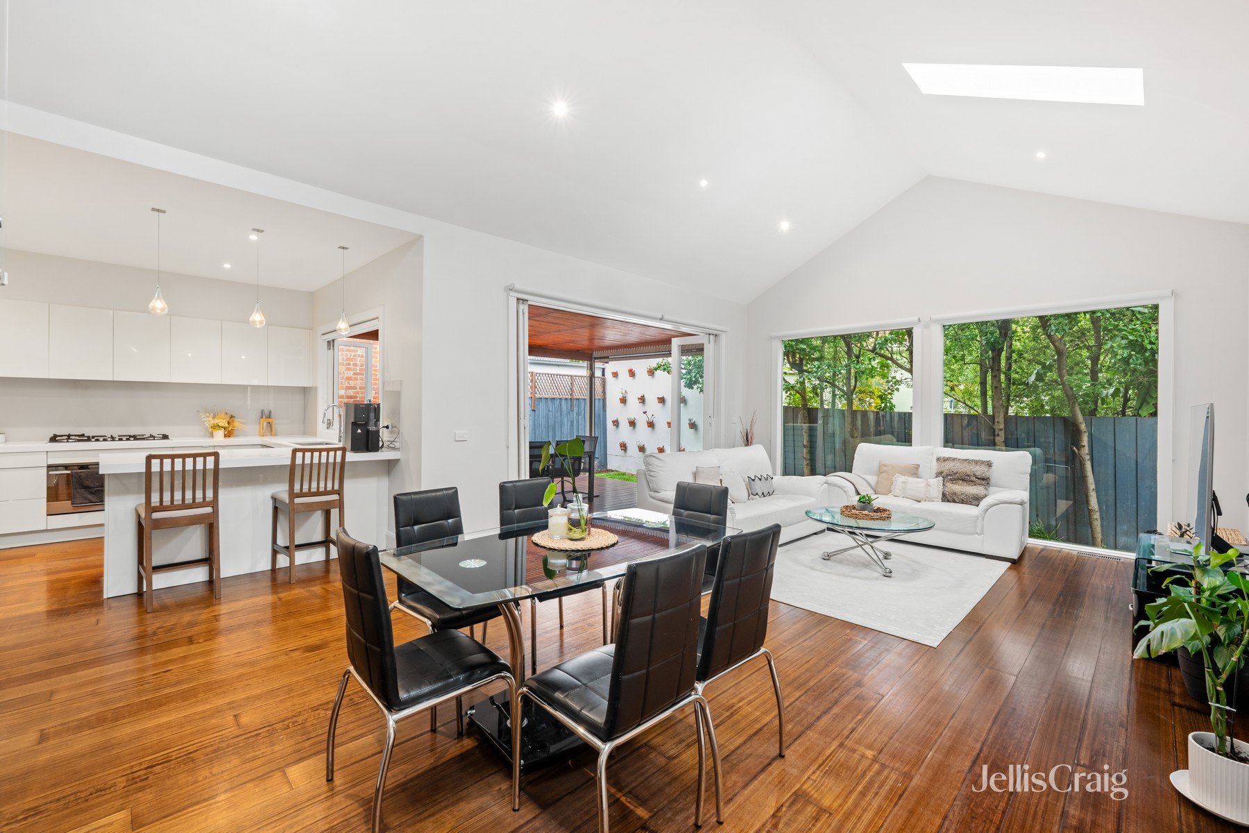 35 Lewis Street, Thornbury image 2