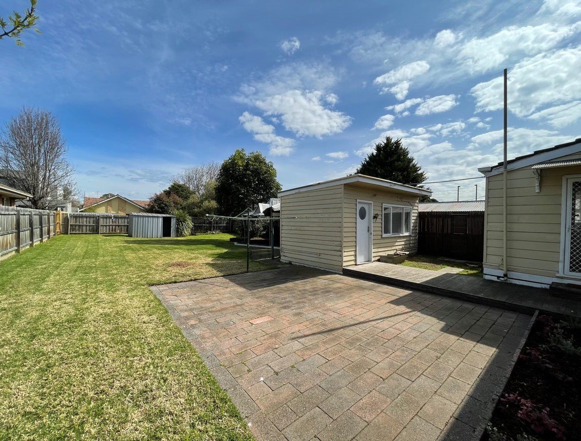 35 Lilac Street, Bentleigh East image 10