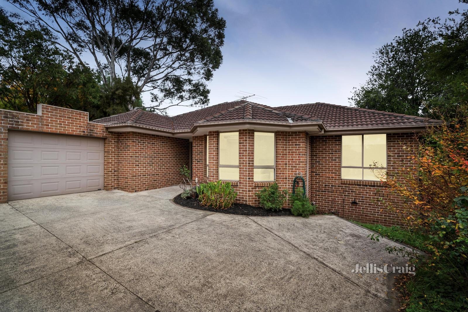 3/5 Longs Road, Lower Plenty image 1