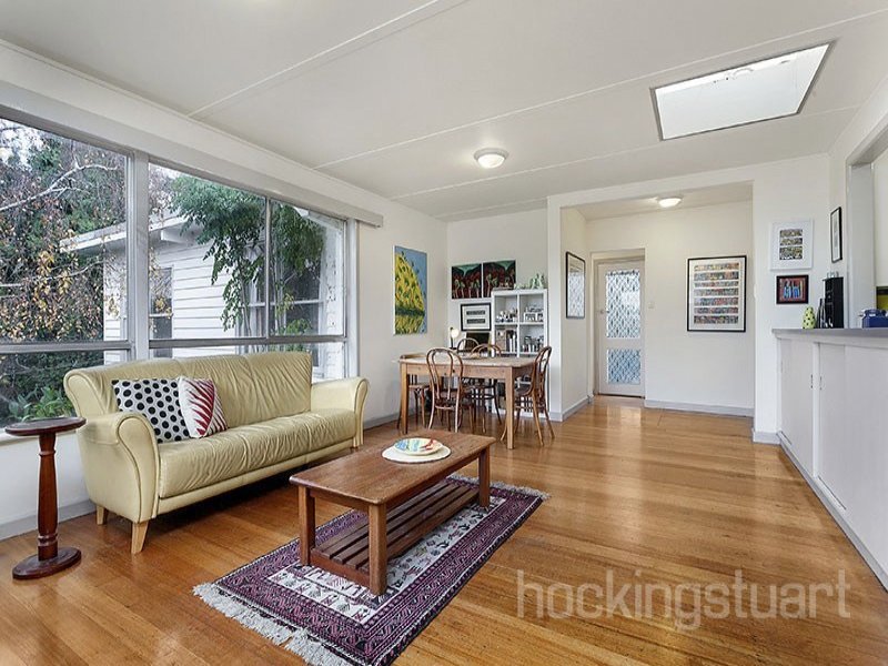 35 Loraine Avenue, Box Hill North image 6