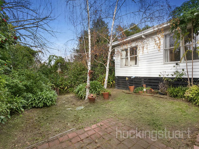 35 Loraine Avenue, Box Hill North image 9