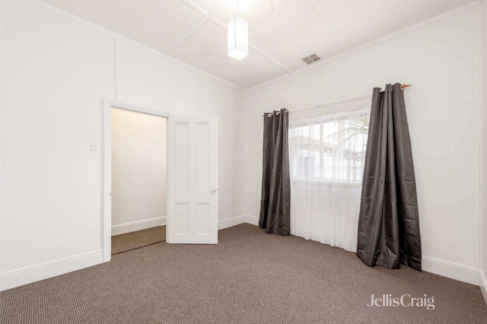 35 Luscombe Street, Brunswick image 3