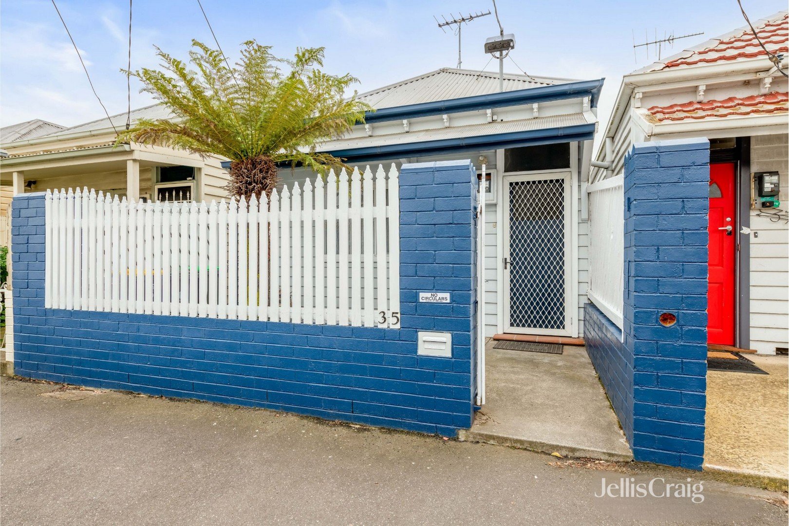 35 Luscombe Street, Brunswick image 5