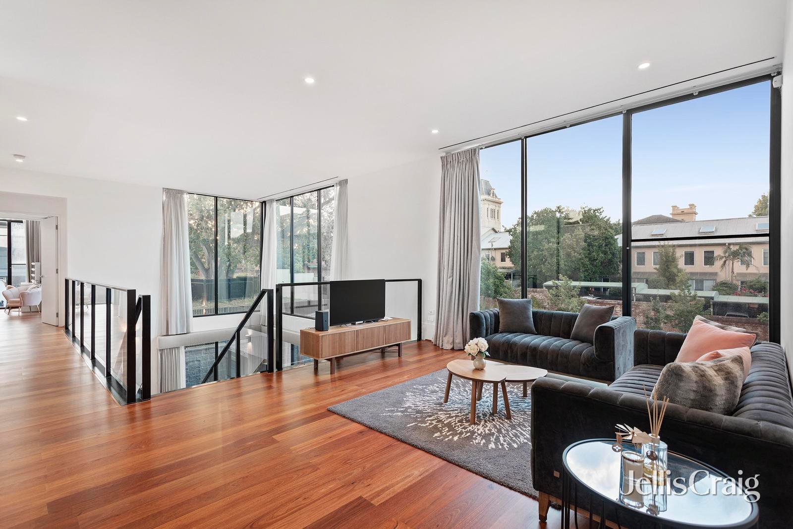 35 Main Drive, Kew image 9