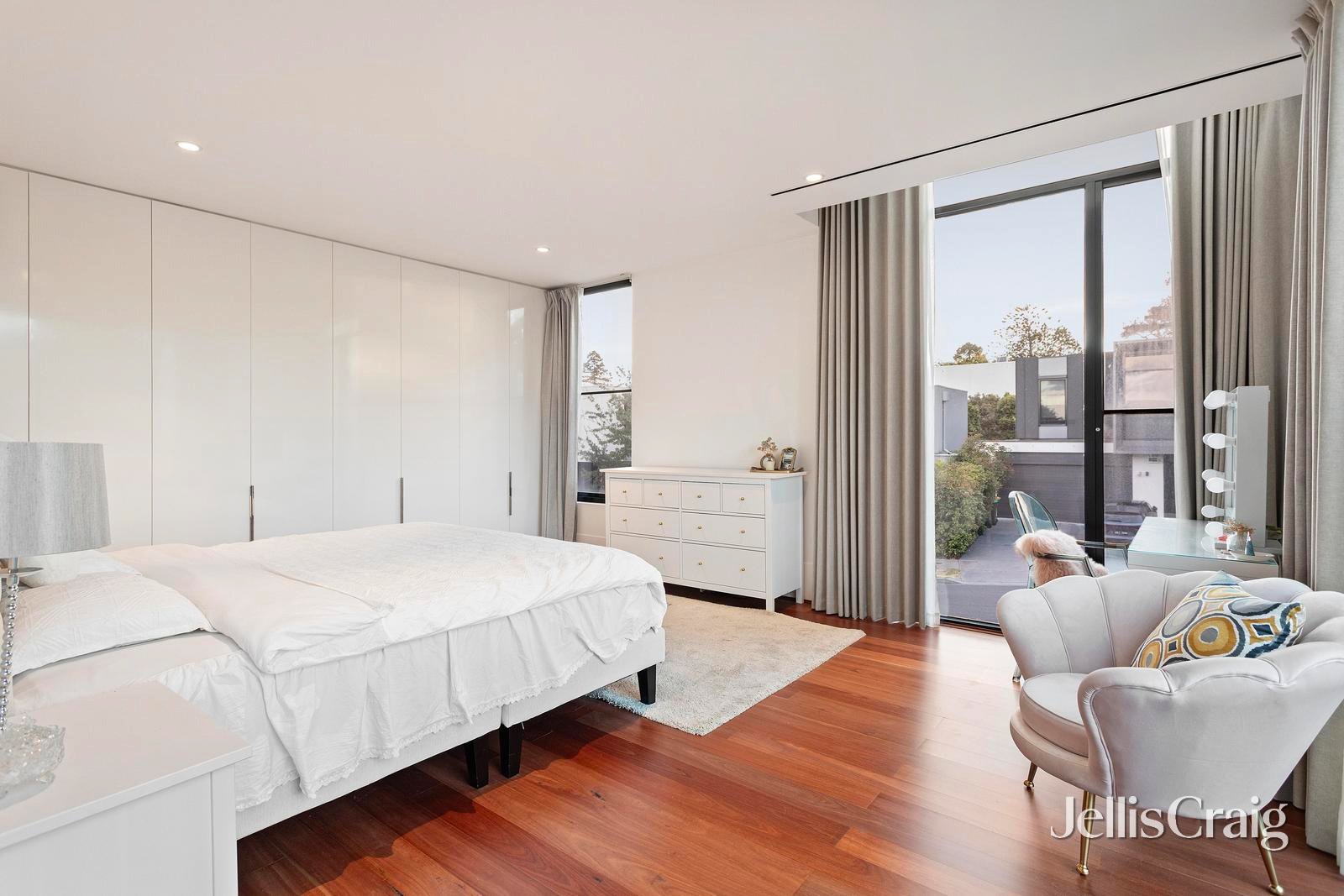 35 Main Drive, Kew image 10