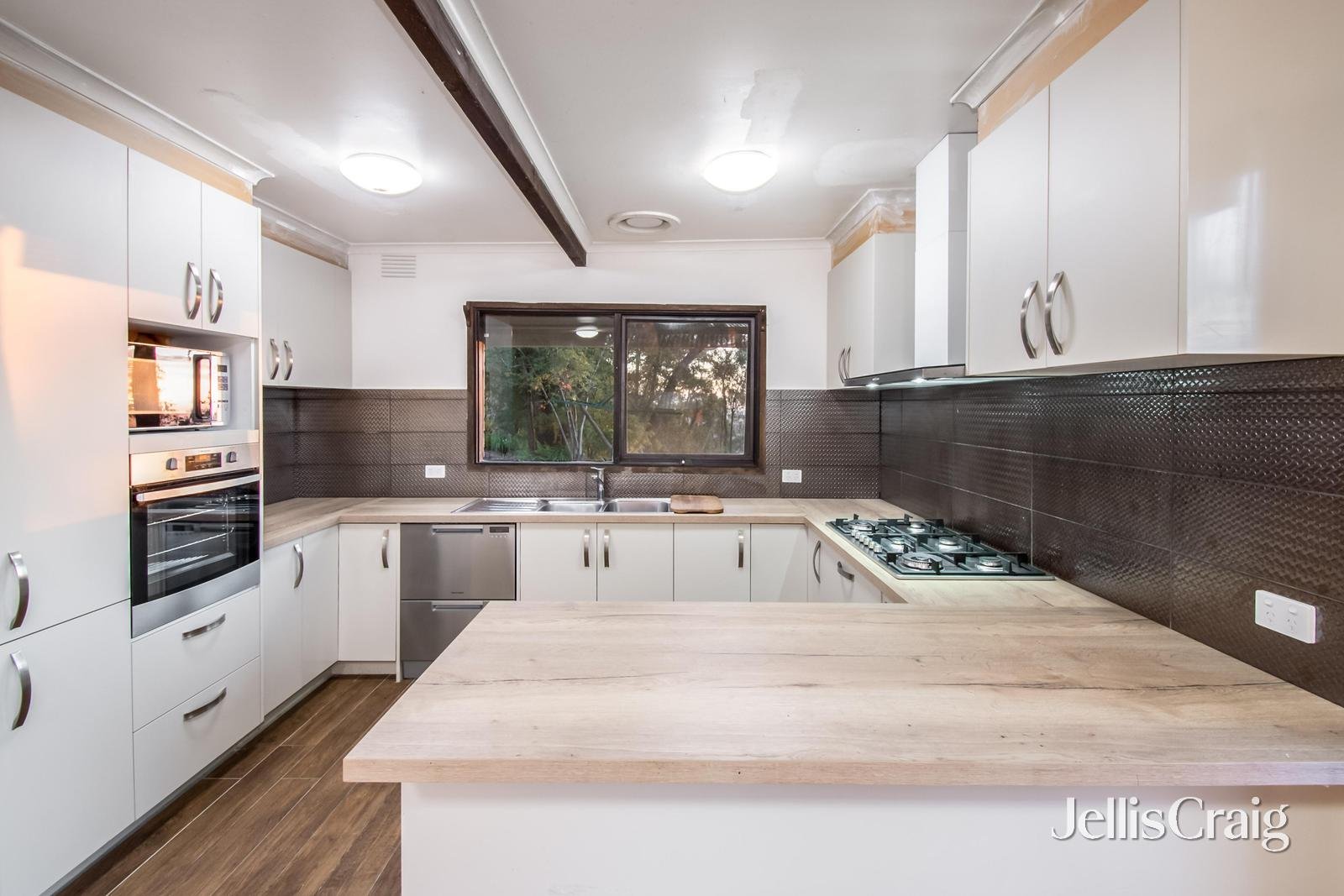 35 Marshall Terrace, Montrose image 3