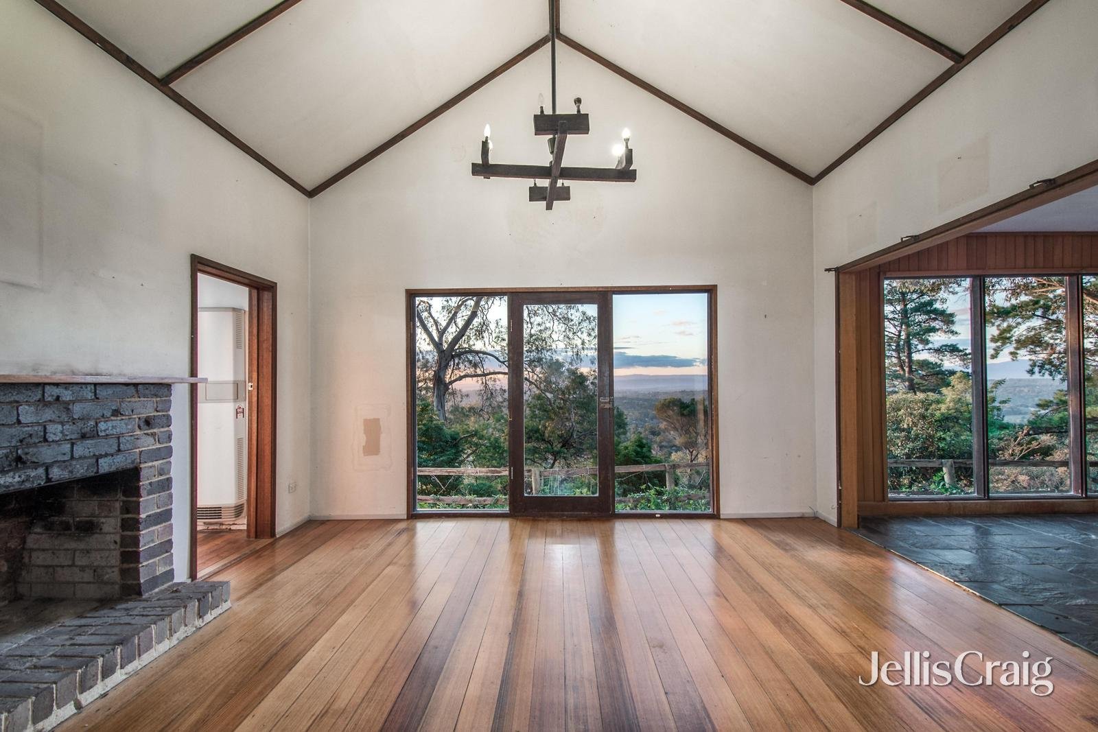 35 Marshall Terrace, Montrose image 5