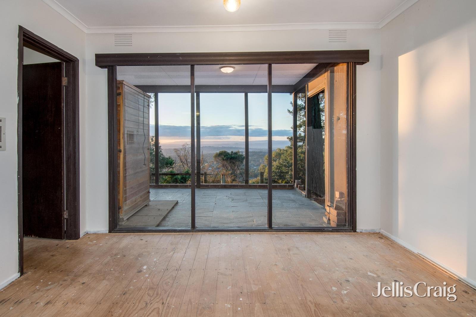 35 Marshall Terrace, Montrose image 11