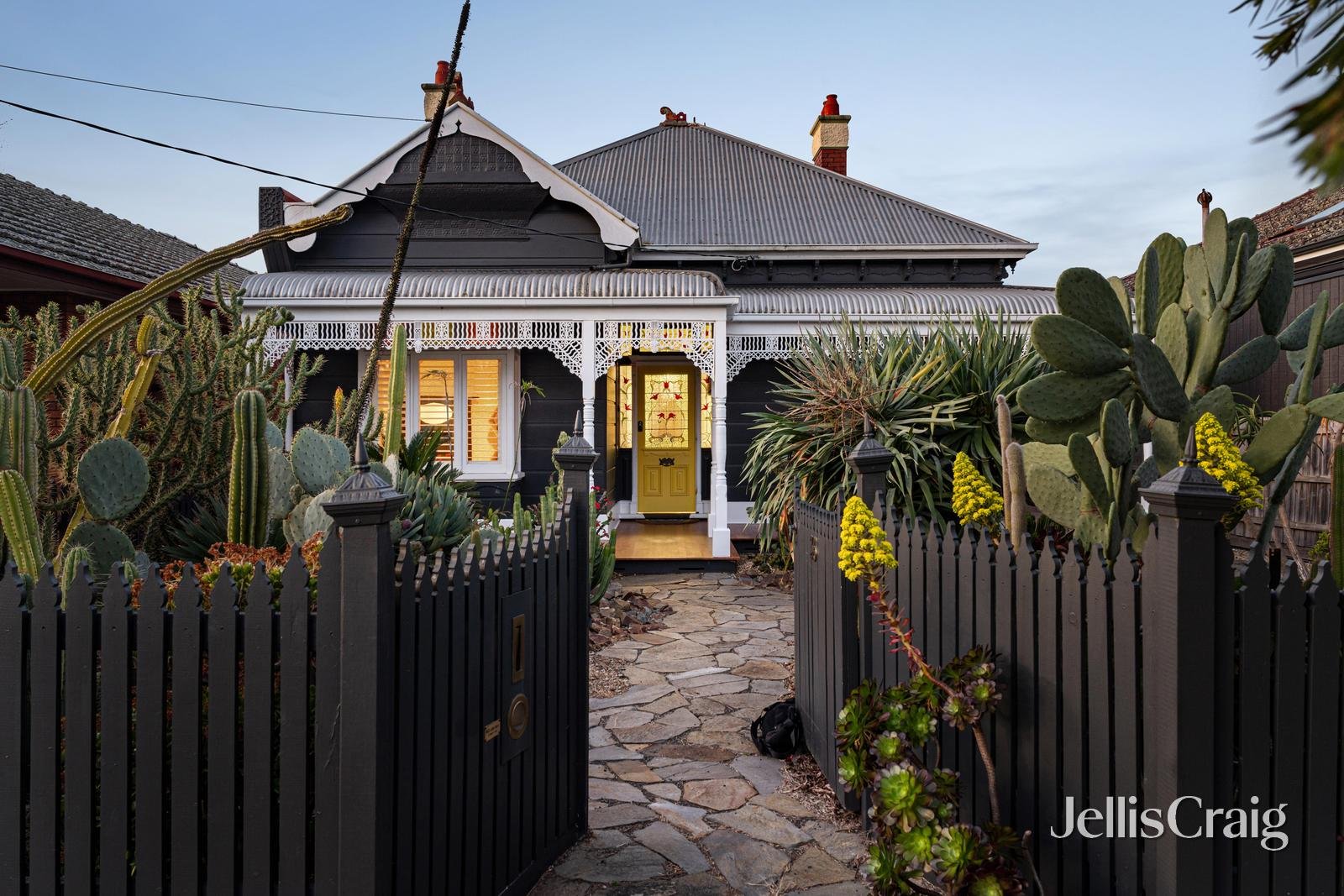 35 Mccracken Avenue, Northcote image 1