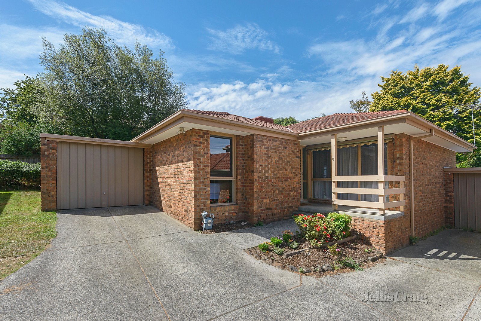 3/5 McGhee Avenue, Mitcham image 1