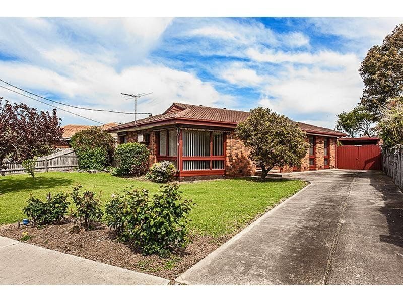 35 McIntyre Drive, Altona image 1