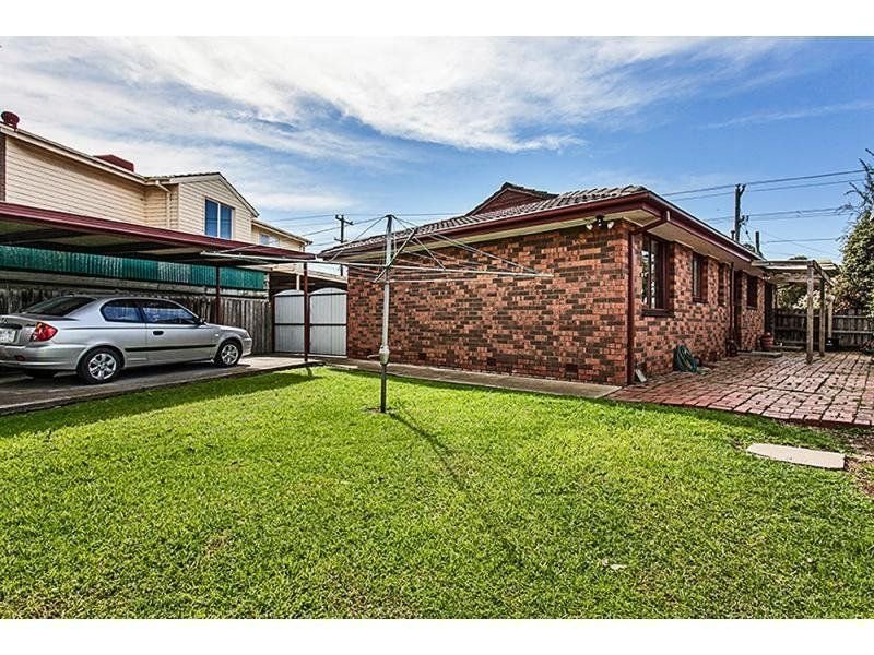 35 McIntyre Drive, Altona image 6