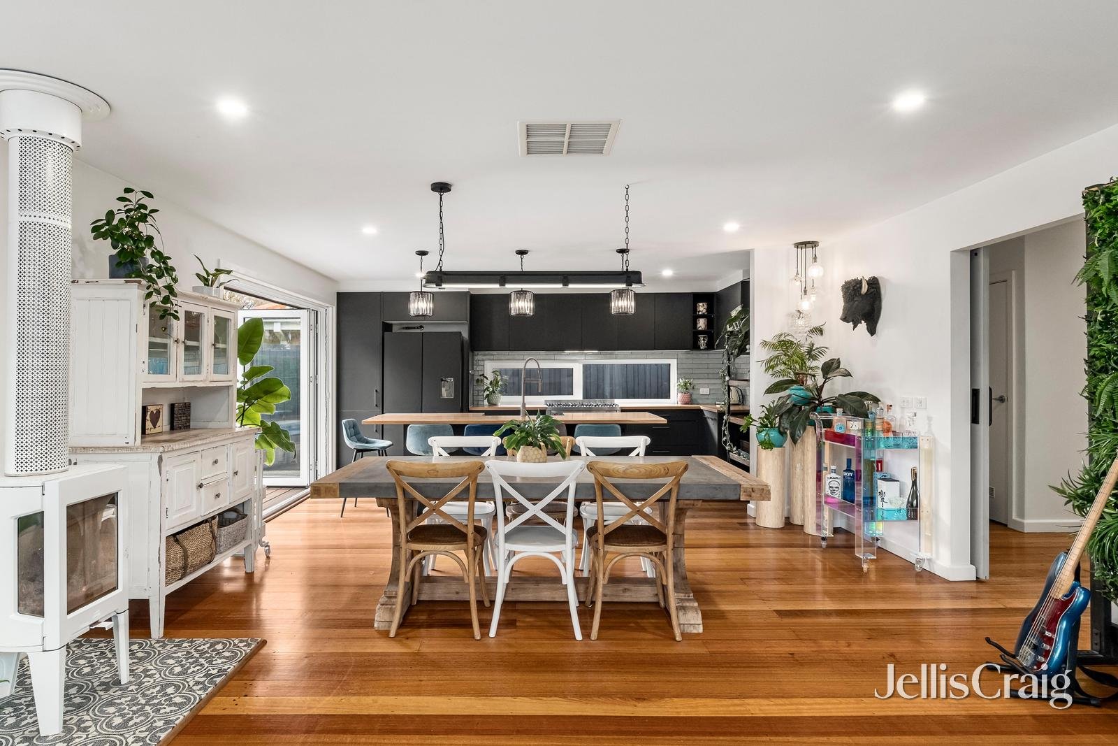35 McSwain Street, Parkdale image 5