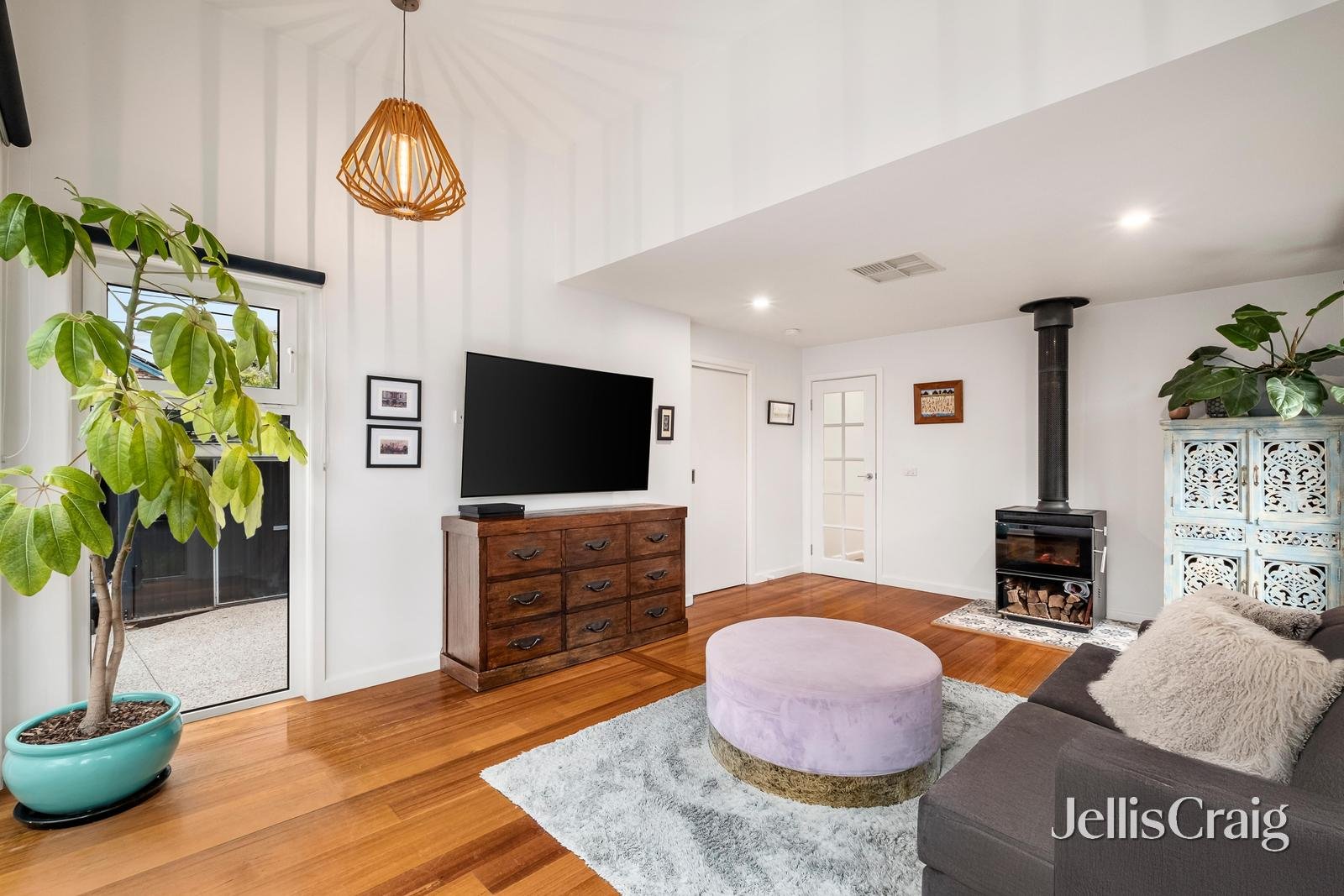 35 McSwain Street, Parkdale image 11