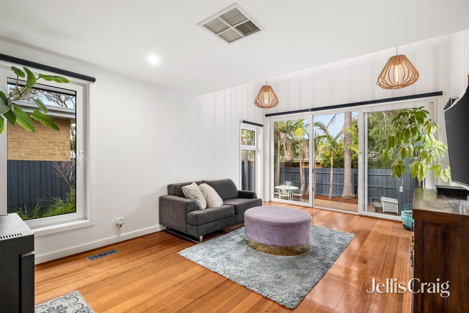 35 McSwain Street, Parkdale image 12